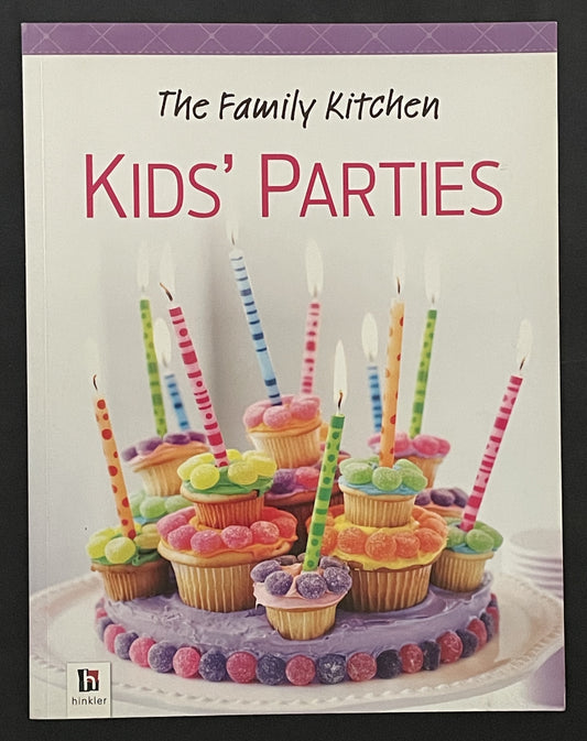 The Family Kitchen by Hinkler Books Pty, Limited