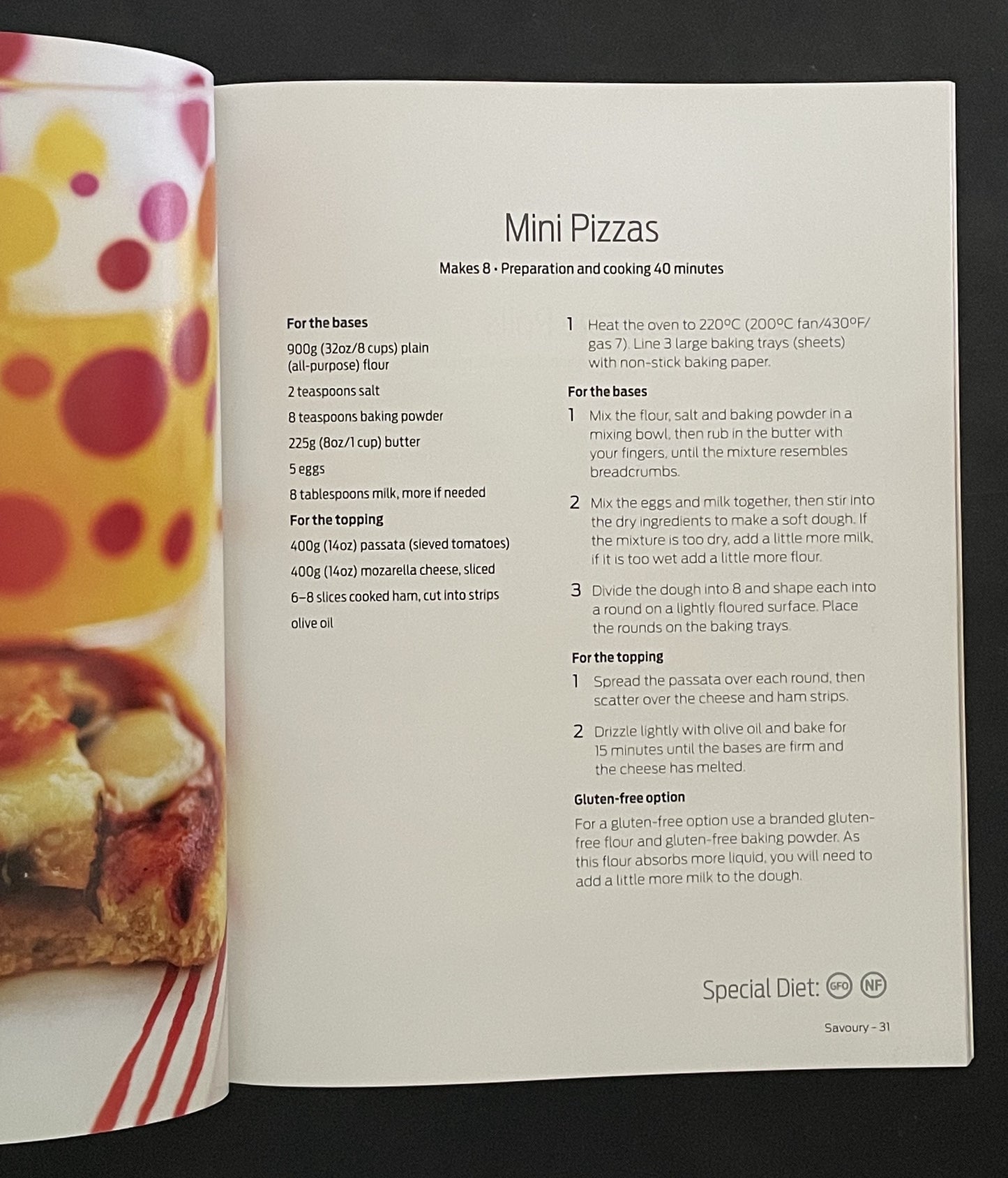 The Family Kitchen by Hinkler Books Pty, Limited