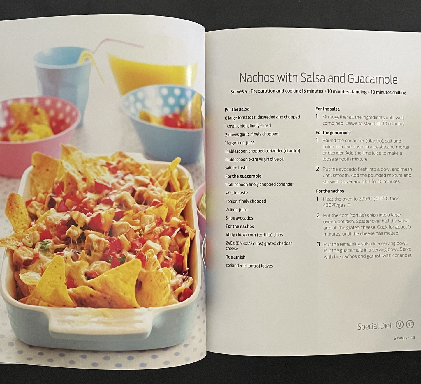 The Family Kitchen by Hinkler Books Pty, Limited