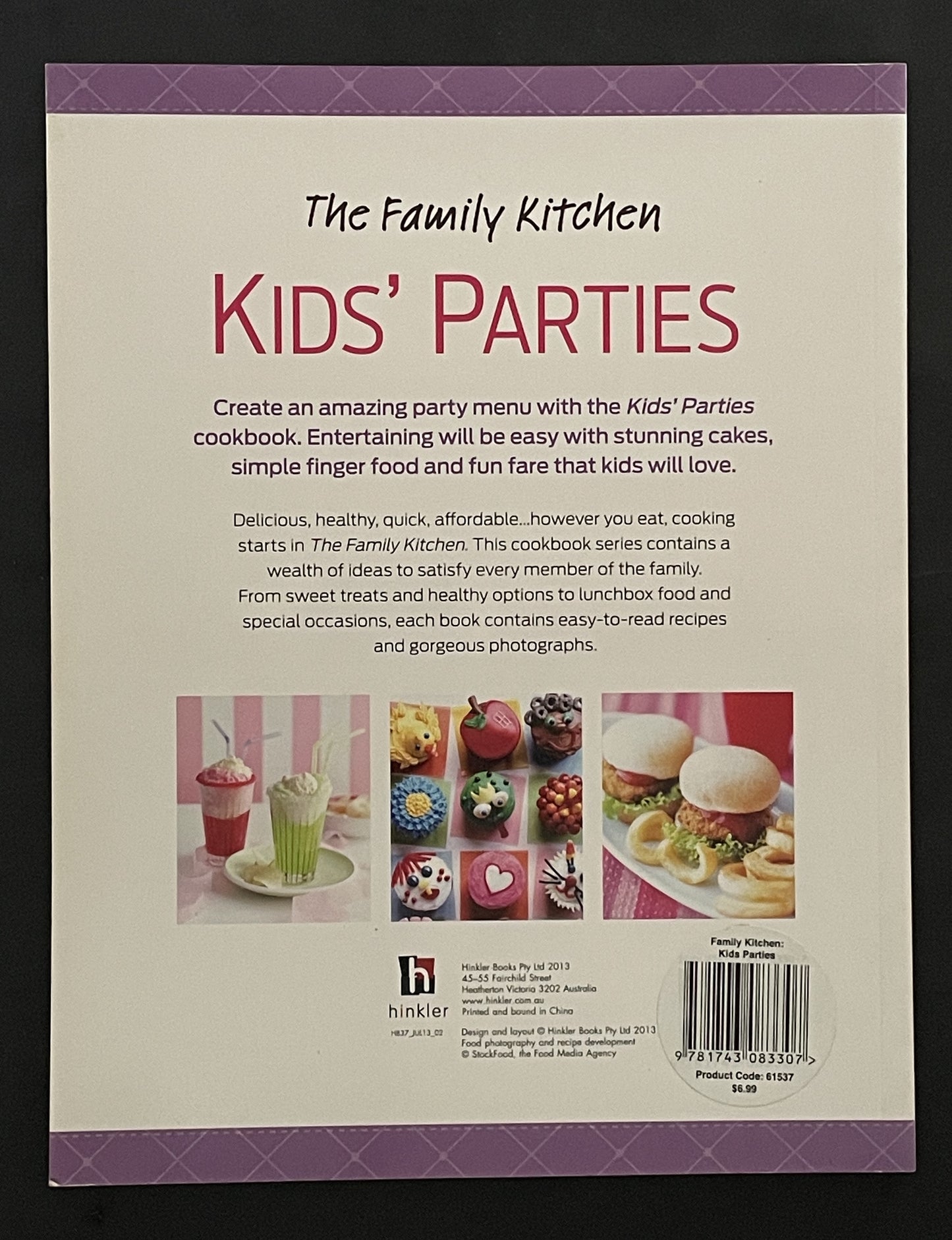 The Family Kitchen by Hinkler Books Pty, Limited