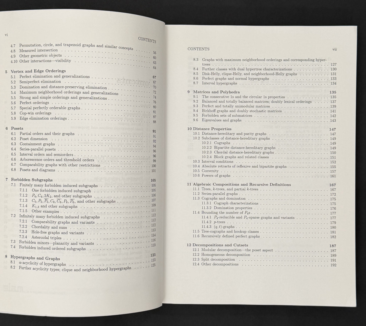 Graph Classes by Andreas Brandstadt, Van Bang Le, Jeremy P. Spinrad