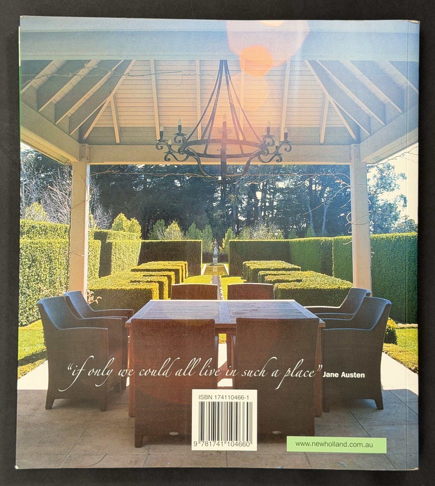 Country Estates of Australia by Janelle McCulloch
