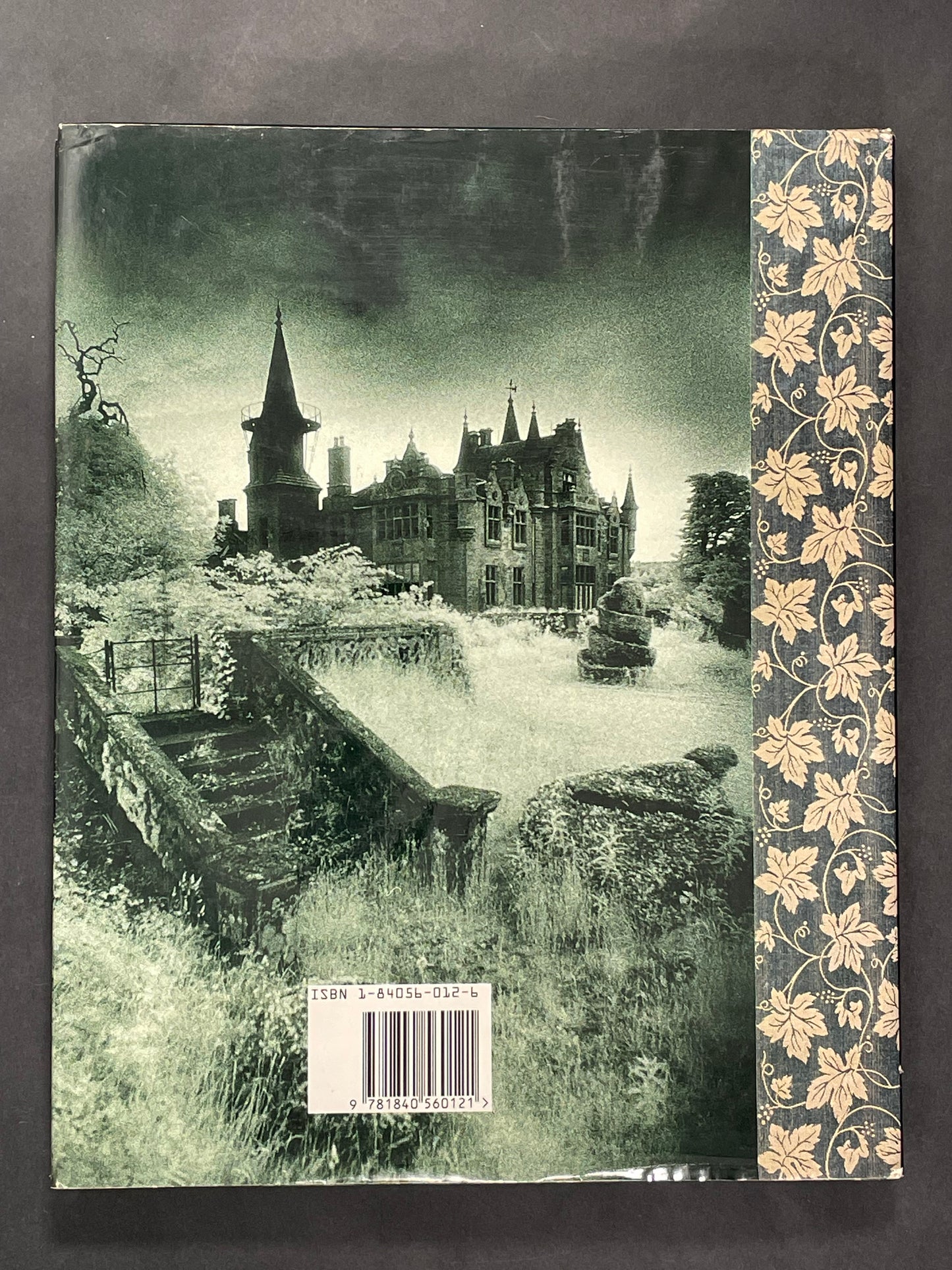 The Journal of a Ghosthunter by Random House, Simon Marsden