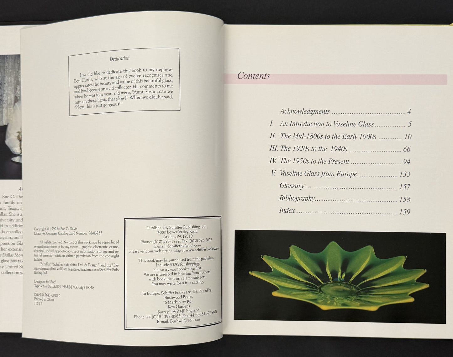 The Picture Book of Vaseline Glass by Sue C. Davis