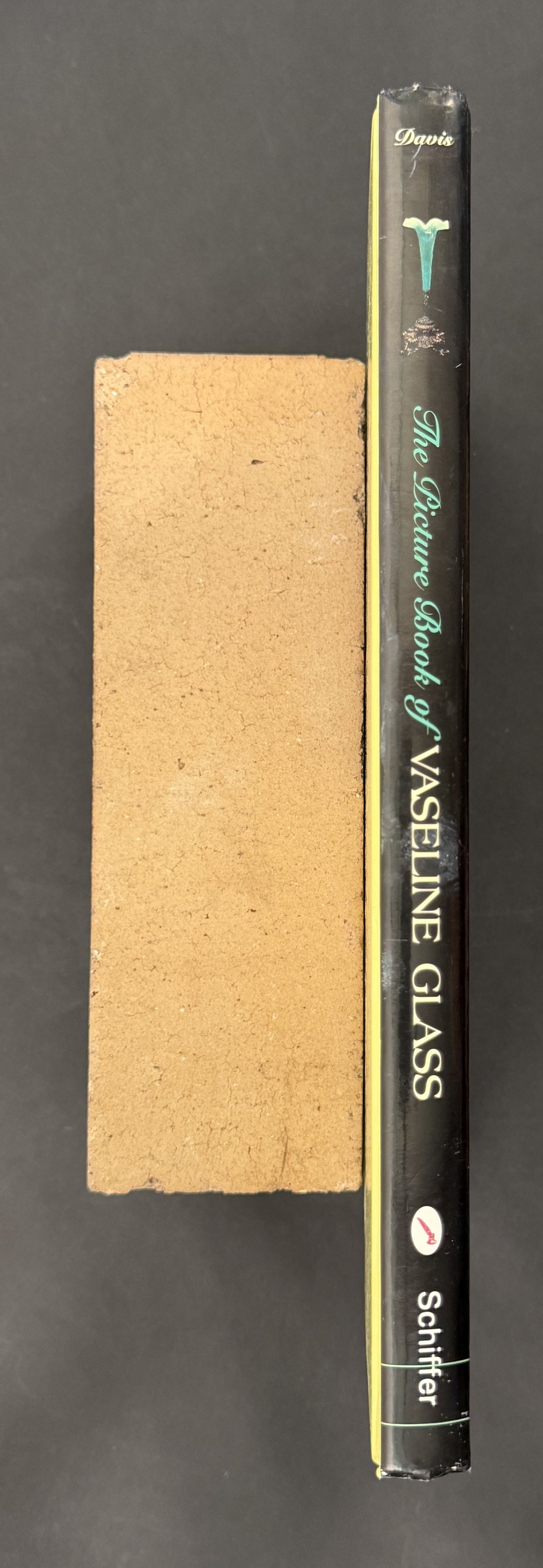 The Picture Book of Vaseline Glass by Sue C. Davis