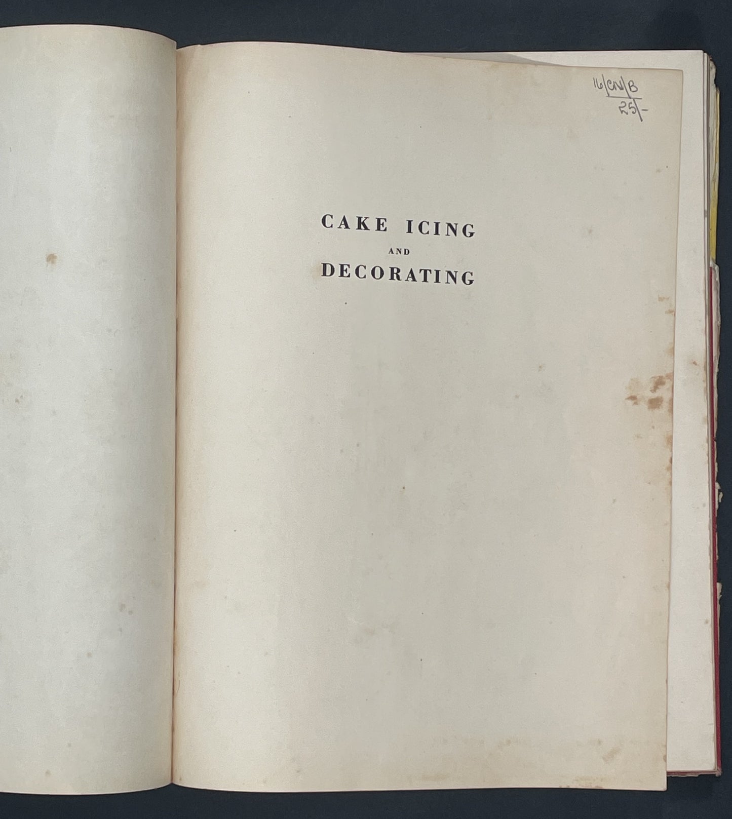 Cake Icing and Decorating by Jean Bowring