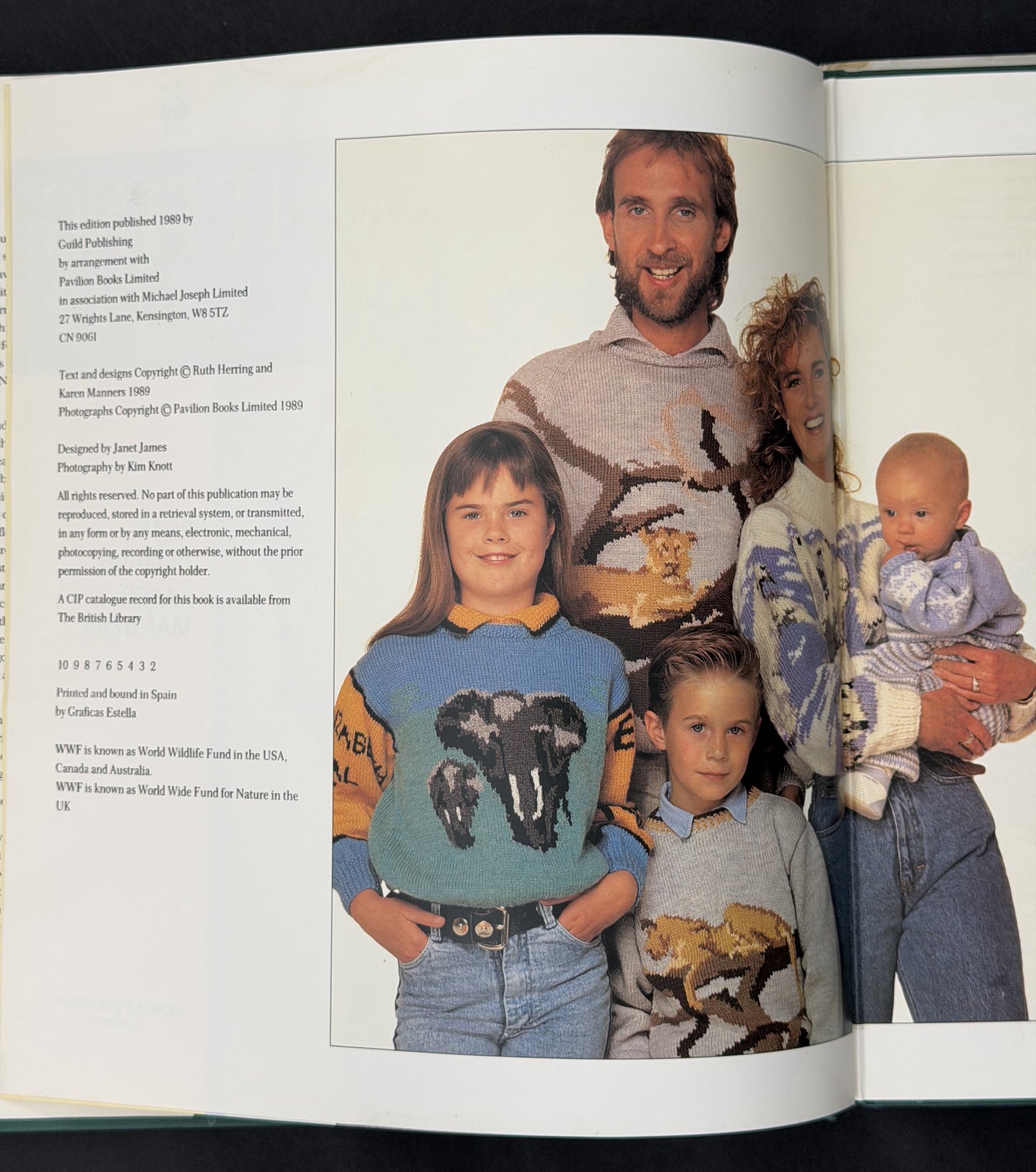 Knitting Wildlife by Ruth Herring and Karen Manners