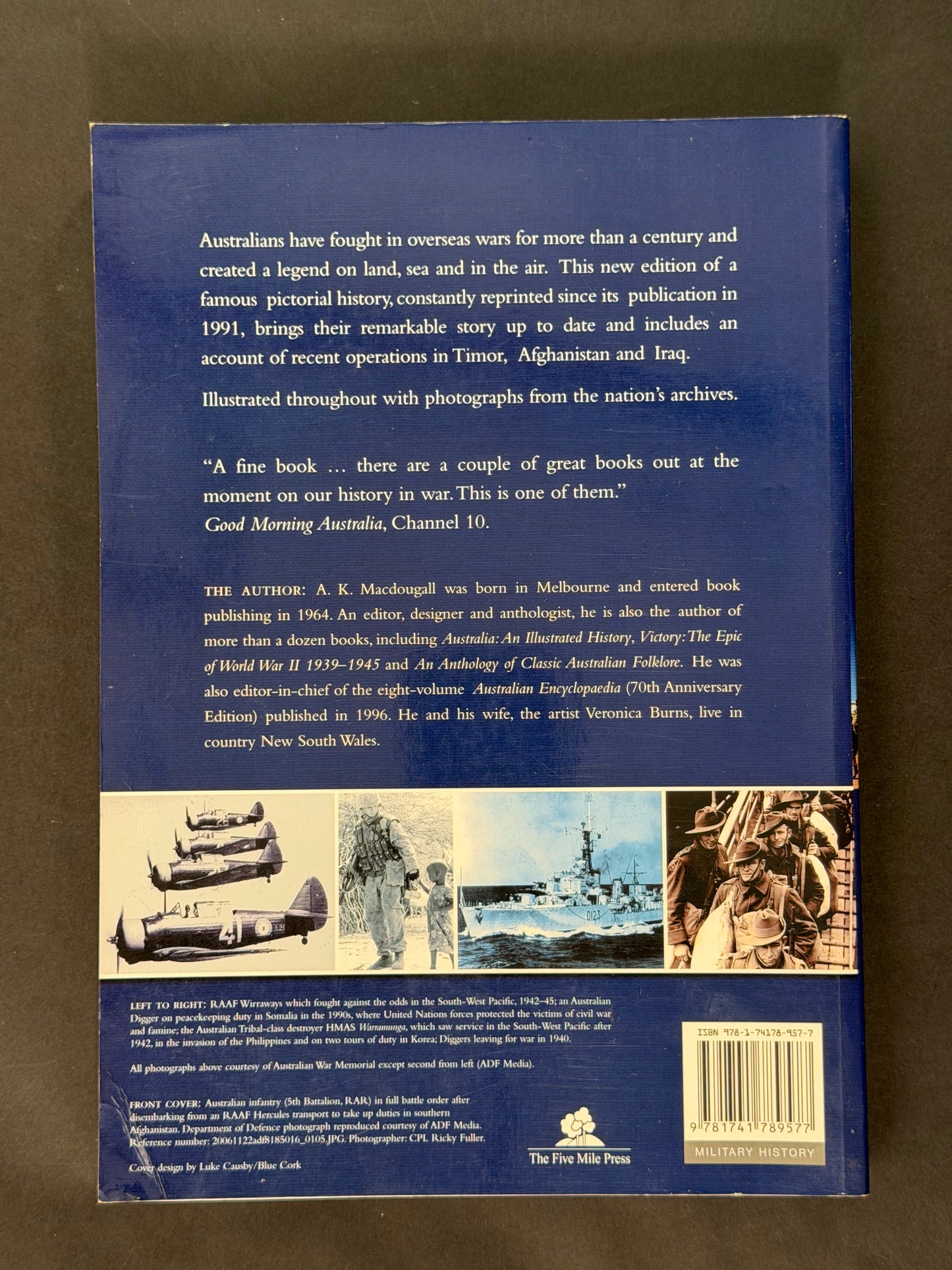 Australians at War by Anthony Macdougall
