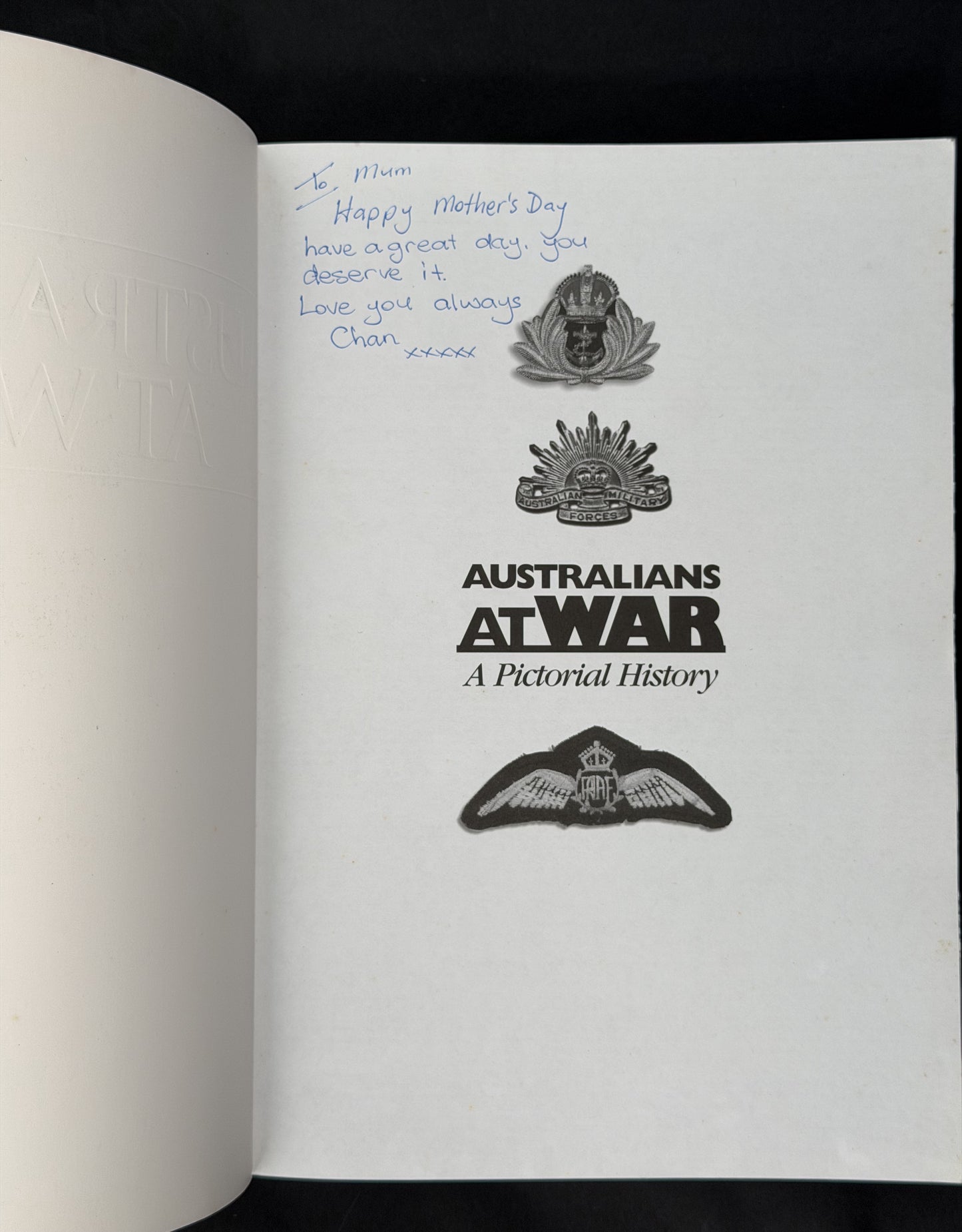 Australians at War by Anthony Macdougall