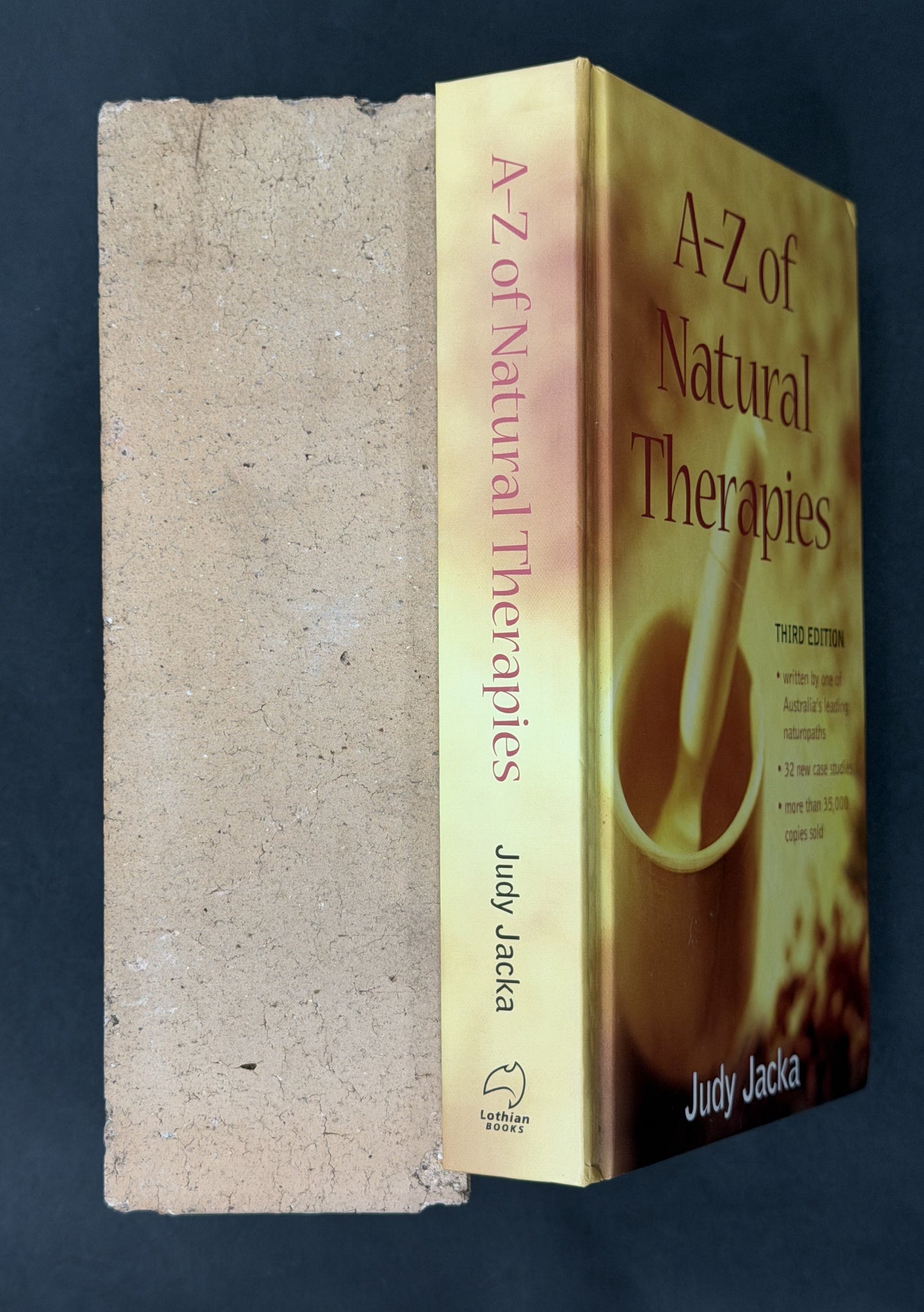 A-Z of Natural Therapies by Judy Jacka