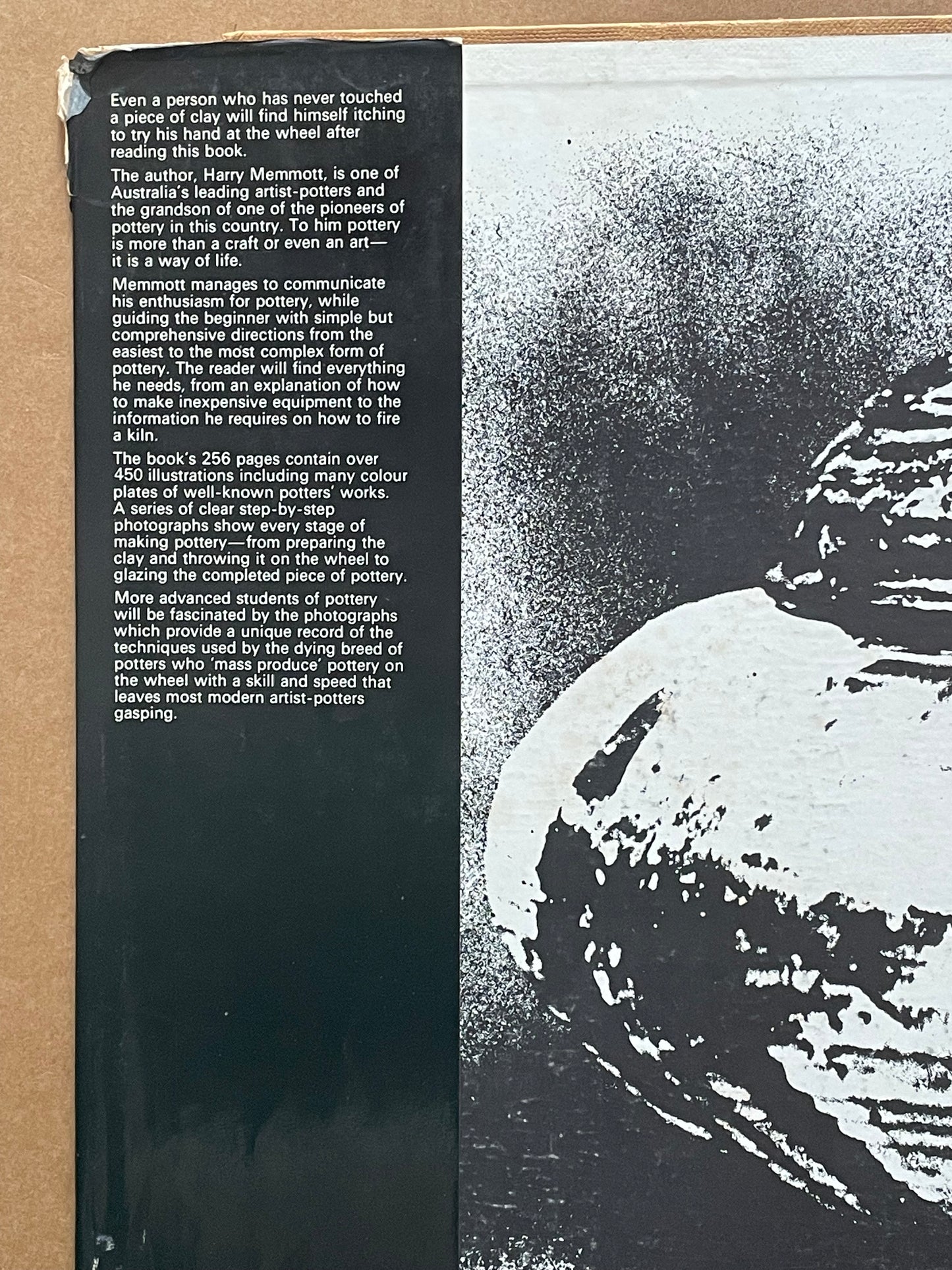 The Australian Pottery Book by Harry Memmott