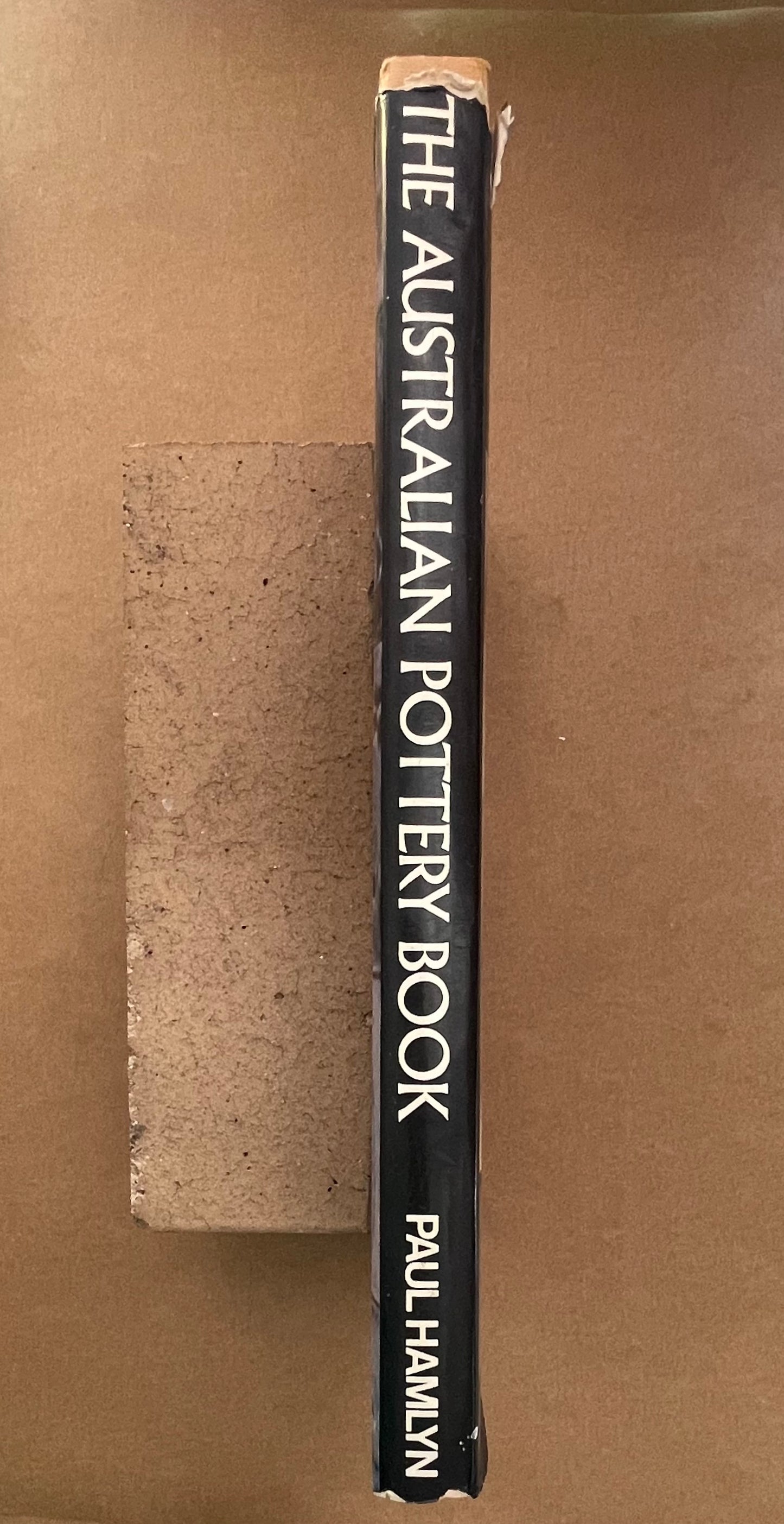 The Australian Pottery Book by Harry Memmott