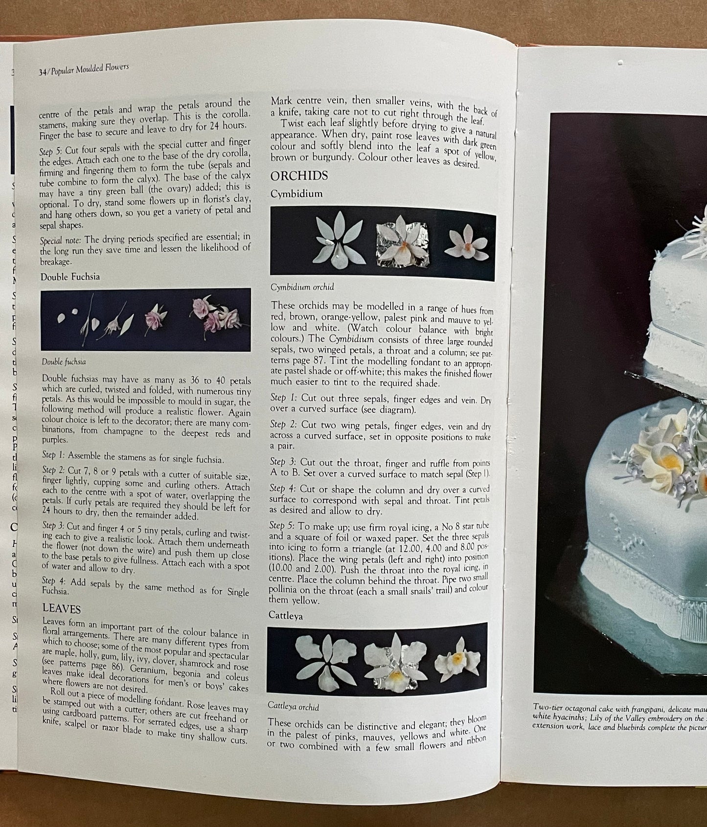 Cake Decorating by Marie Sykes, Patricia Simmons